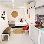 Bougainvillea Cave - Old Town Apartamento *