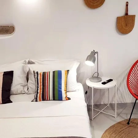 Bougainvillea Cave - Old Town Mykonos Town