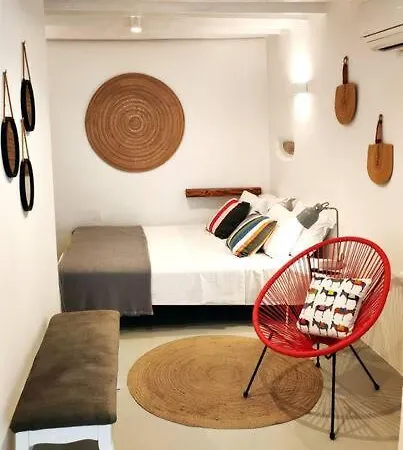 Bougainvillea Cave - Old Town Apartment Mykonos Town